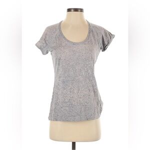 Under Armour Gray Fitted Cap Sleeve T-Shirt